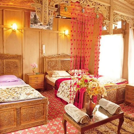 فندق نيو بول بول جروب أوف هاوس بوتس Durgjan المظهر الخارجي الصورة