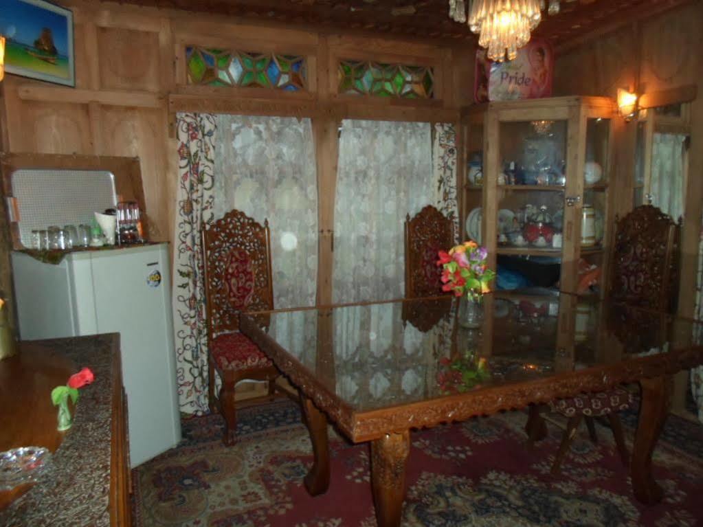 فندق نيو بول بول جروب أوف هاوس بوتس Durgjan المظهر الخارجي الصورة